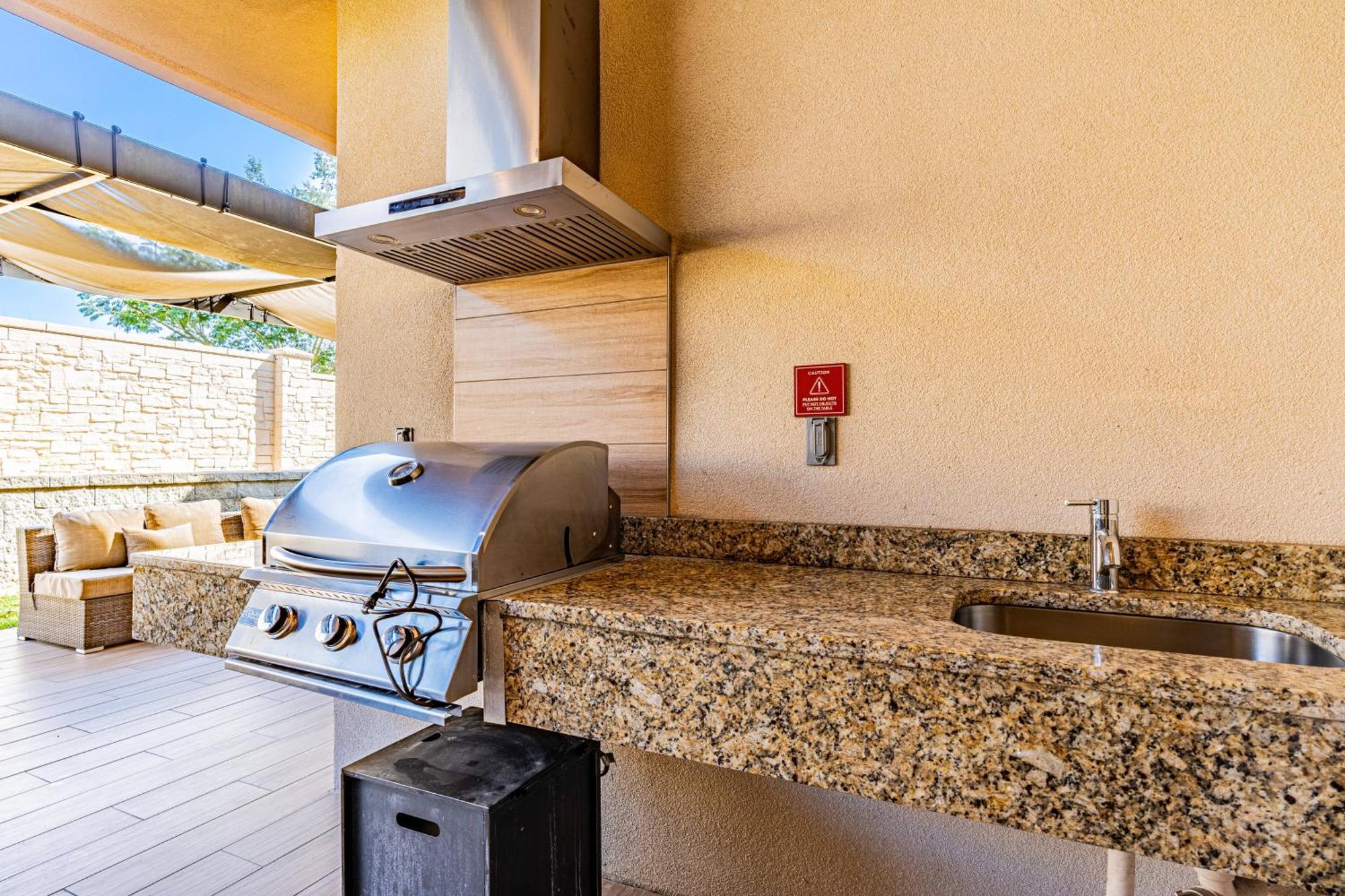 Private Hot Tub Bbq Grill At Magic Village Views Orlando Bagian luar foto
